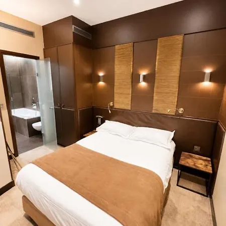 Hotel L'adresse 3*