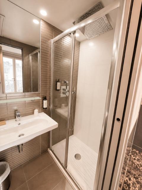 Hotel L'adresse 3*